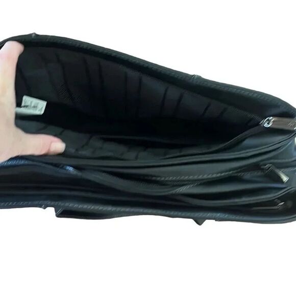 Kenneth Cole reaction computer bag - Picture 8 of 8